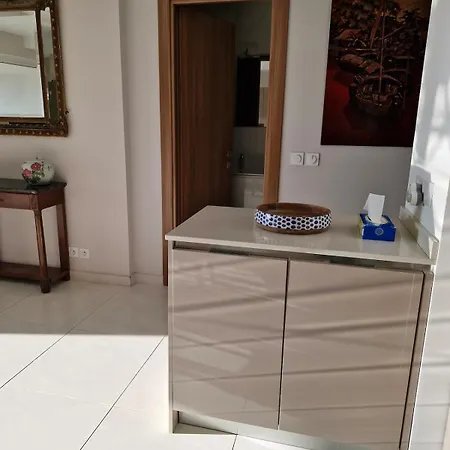 Grand 3 Quartier Pinede Juan *