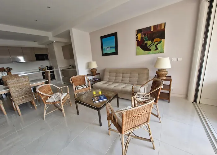 Grand 3 Quartier Pinede Juan