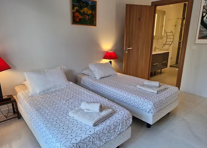 Grand 3 Quartier Pinede Juan *