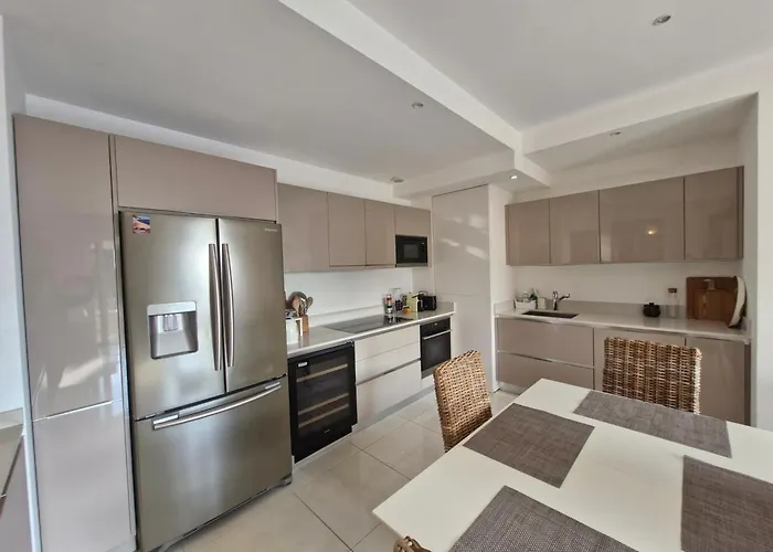 דירה Grand 3 Quartier Pinede Juan